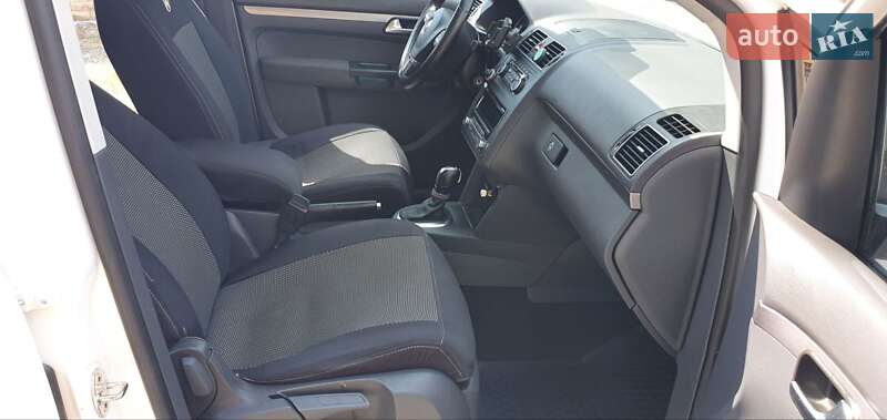 Мінівен Volkswagen Touran 2012 в Івано-Франківську