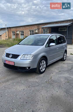Мінівен Volkswagen Touran 2006 в Охтирці