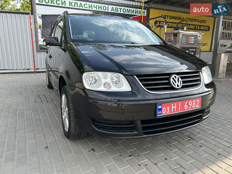 Минивэн Volkswagen Touran 2004 в Александрие