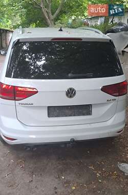 Микровэн Volkswagen Touran 2017 в Киеве