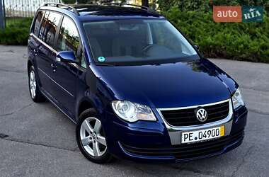 Мінівен Volkswagen Touran 2009 в Полтаві