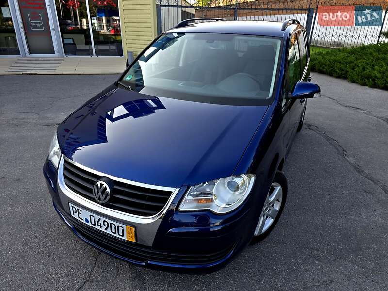 Мінівен Volkswagen Touran 2009 в Полтаві