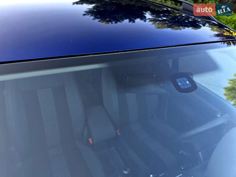 Мінівен Volkswagen Touran 2009 в Полтаві