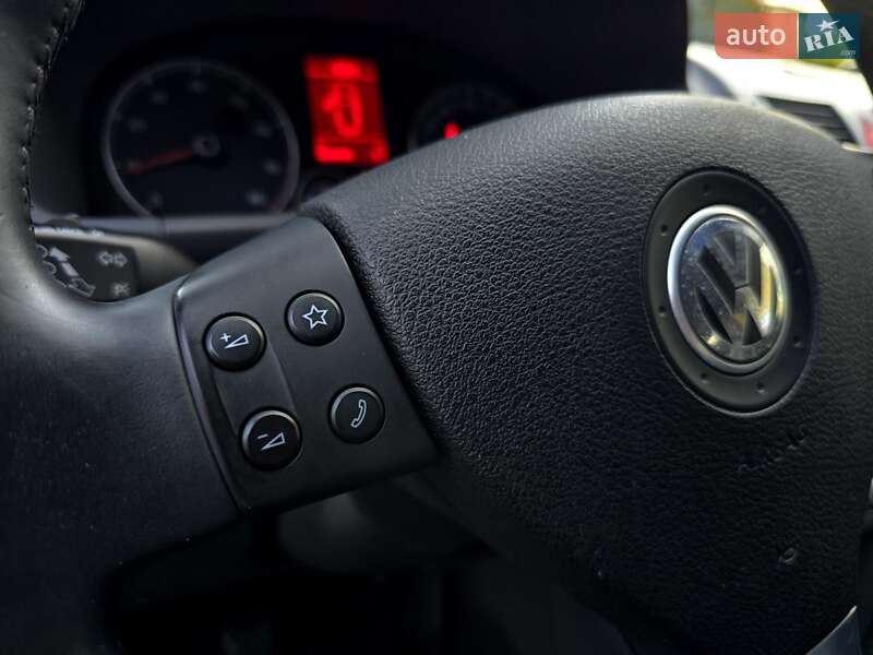 Мінівен Volkswagen Touran 2009 в Полтаві