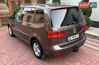 Минивэн Volkswagen Touran 2010 в Виноградове