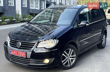Мінівен Volkswagen Touran 2008 в Чернігові