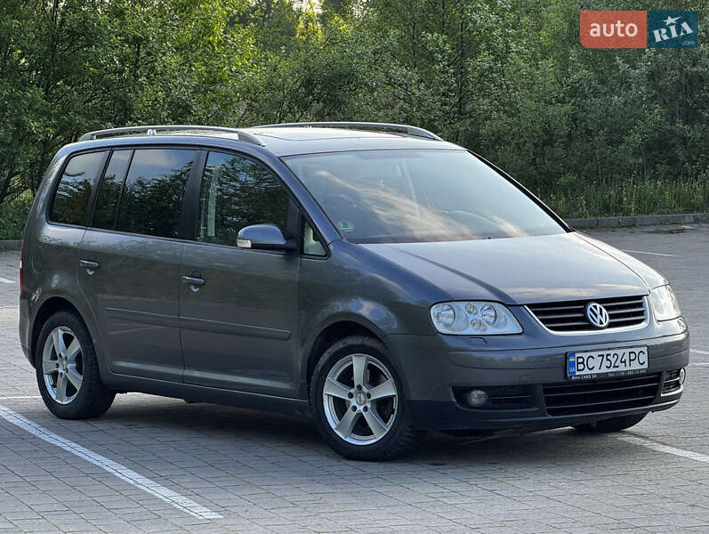 Мінівен Volkswagen Touran 2004 в Щирце
