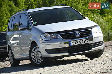Мінівен Volkswagen Touran 2009 в Бердичеві