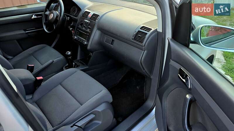 Минивэн Volkswagen Touran 2006 в Полтаве