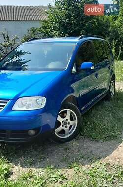 Мінівен Volkswagen Touran 2004 в Волочиську