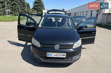 Минивэн Volkswagen Touran 2010 в Луцке