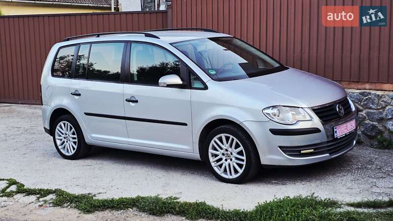 Минивэн Volkswagen Touran 2007 в Полтаве