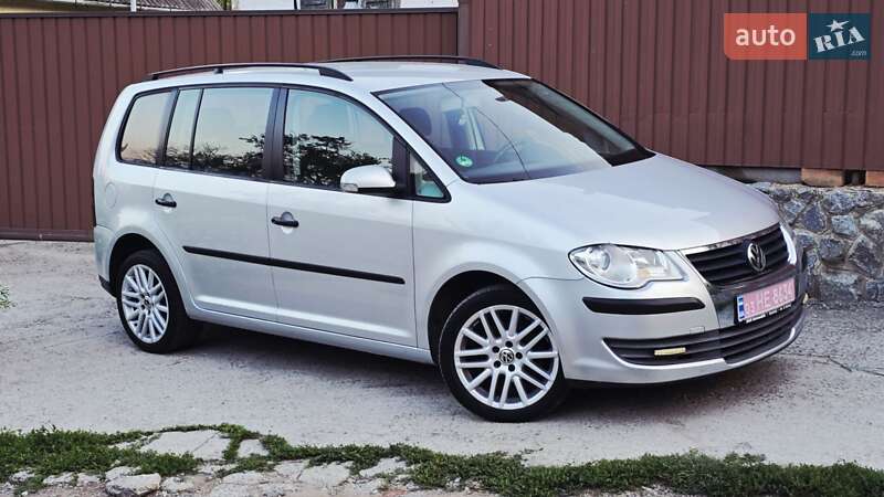 Минивэн Volkswagen Touran 2007 в Полтаве