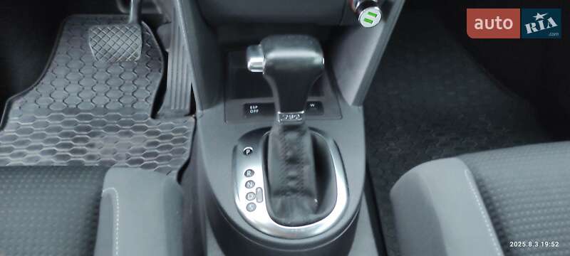 Минивэн Volkswagen Touran 2010 в Луцке