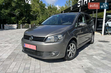 Мінівен Volkswagen Touran 2010 в Рівному