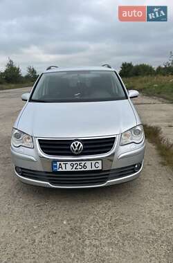 Минивэн Volkswagen Touran 2007 в Калуше