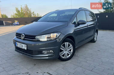 Микровэн Volkswagen Touran 2016 в Тернополе