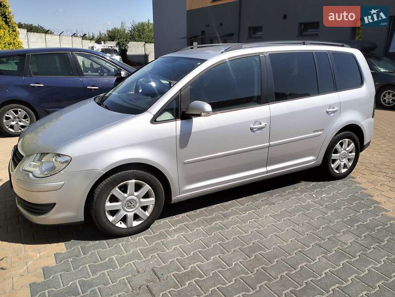 Минивэн Volkswagen Touran 2009 в Ровно фото 2 Минивэн Volkswagen Touran 2009 в Ровно