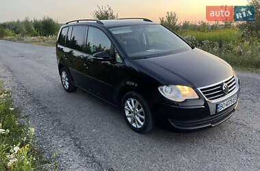 Минивэн Volkswagen Touran 2010 в Тернополе