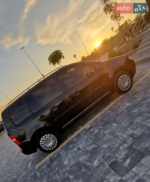 Минивэн Volkswagen Touran 2006 в Звягеле