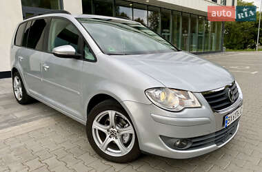 Минивэн Volkswagen Touran 2009 в Хмельницком