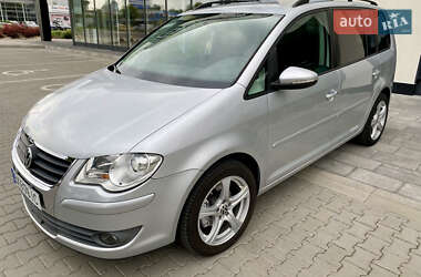 Мінівен Volkswagen Touran 2009 в Хмельницькому
