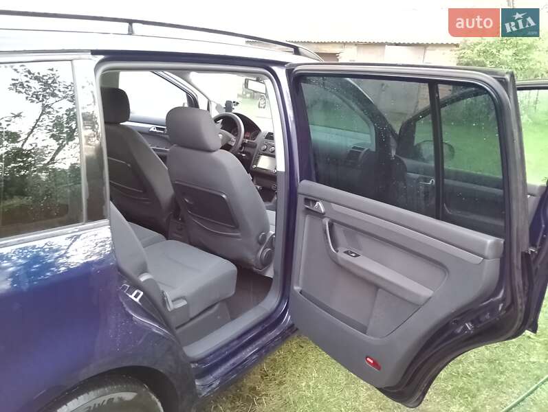 Минивэн Volkswagen Touran 2005 в Львове фото 7 Минивэн Volkswagen Touran 2005 в Львове