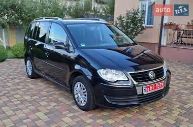 Минивэн Volkswagen Touran 2008 в Житомире