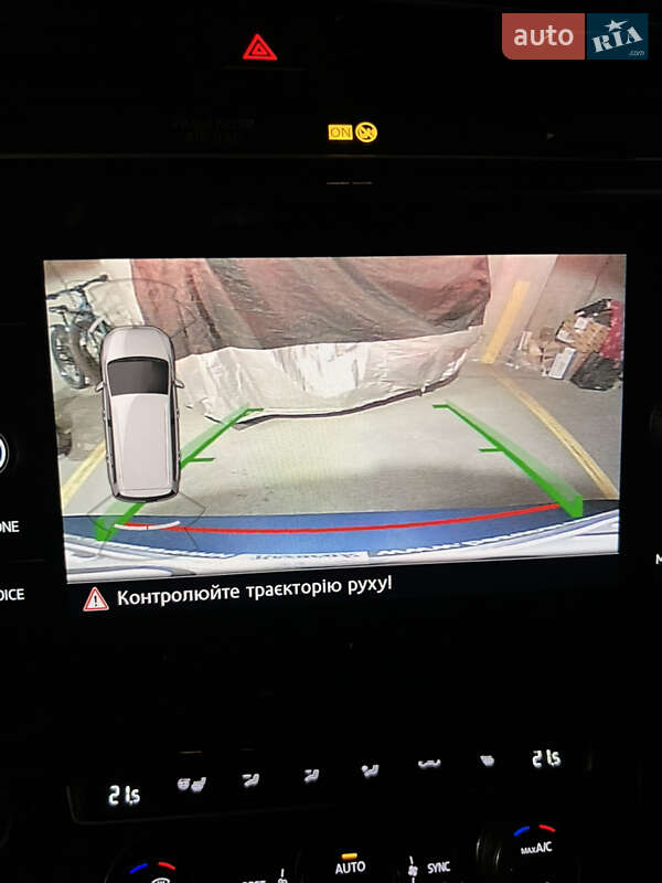 Микровэн Volkswagen Touran 2017 в Львове