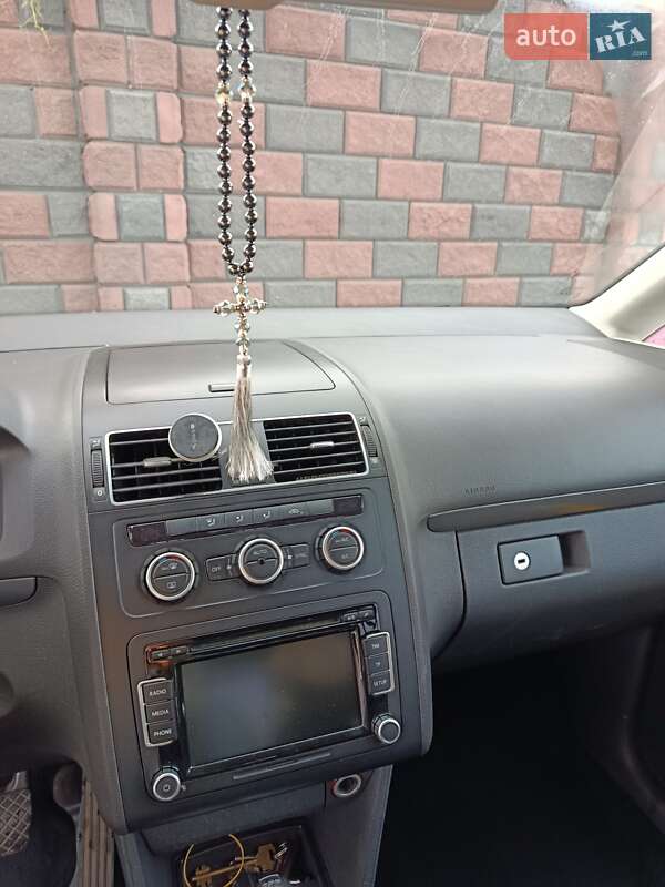 Минивэн Volkswagen Touran 2013 в Ровно