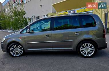 Мінівен Volkswagen Touran 2008 в Харкові