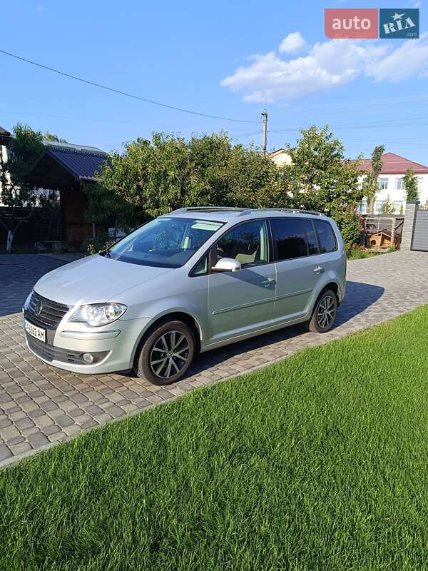 Минивэн Volkswagen Touran 2008 в Черкассах фото 6 Минивэн Volkswagen Touran 2008 в Черкассах
