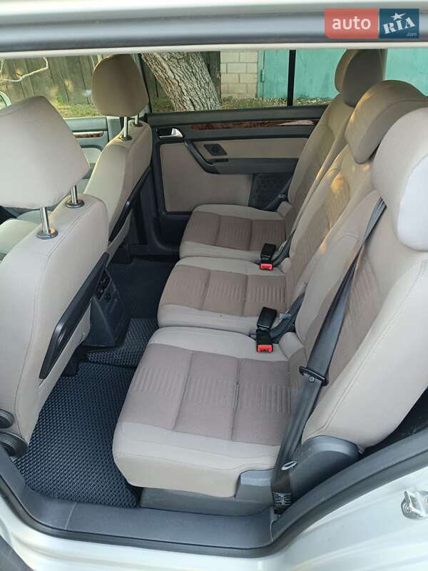 Минивэн Volkswagen Touran 2008 в Черкассах фото 11 Минивэн Volkswagen Touran 2008 в Черкассах