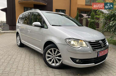 Мінівен Volkswagen Touran 2009 в Луцьку