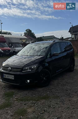 Минивэн Volkswagen Touran 2011 в Ровно