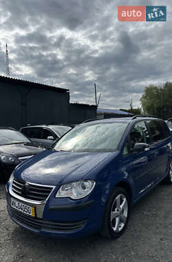 Мінівен Volkswagen Touran 2006 в Луцьку
