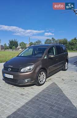 Мінівен Volkswagen Touran 2010 в Сарнах