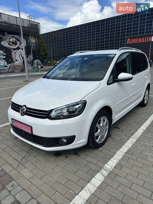 Минивэн Volkswagen Touran 2013 в Луцке