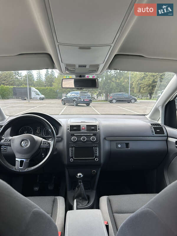 Минивэн Volkswagen Touran 2013 в Луцке