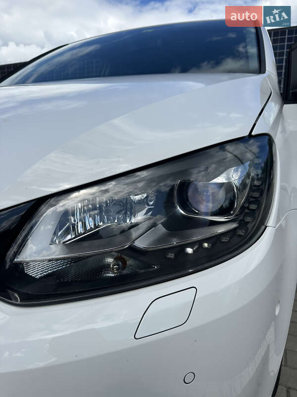 Минивэн Volkswagen Touran 2013 в Луцке