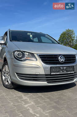 Минивэн Volkswagen Touran 2009 в Луцке