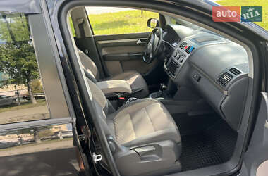 Минивэн Volkswagen Touran 2008 в 