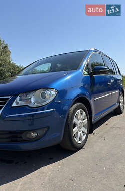 Мінівен Volkswagen Touran 2010 в Бердичеві