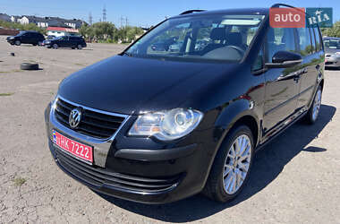 Минивэн Volkswagen Touran 2010 в Ровно
