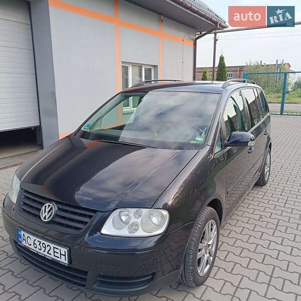 Минивэн Volkswagen Touran 2003 в Нововолынске фото 2 Минивэн Volkswagen Touran 2003 в Нововолынске