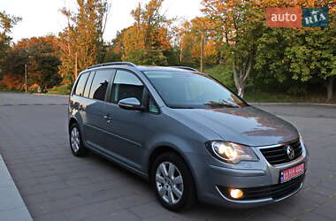 Минивэн Volkswagen Touran 2009 в 
