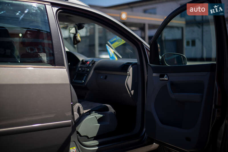 Минивэн Volkswagen Touran 2008 в Виннице фото 4 Минивэн Volkswagen Touran 2008 в Виннице