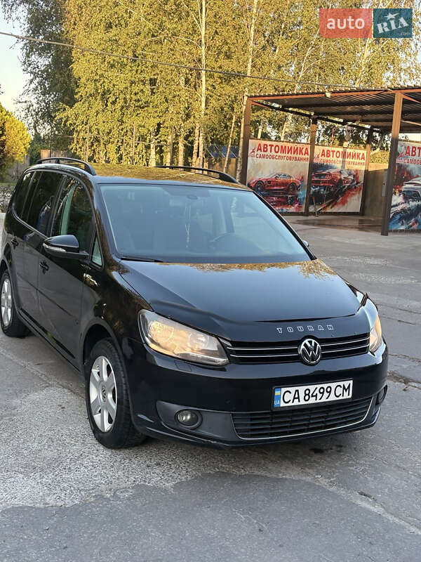 Минивэн Volkswagen Touran 2010 в Киеве фото 4 Минивэн Volkswagen Touran 2010 в Киеве