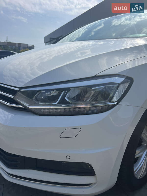 Микровэн Volkswagen Touran 2017 в Ужгороде фото 8 Микровэн Volkswagen Touran 2017 в Ужгороде