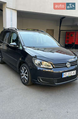 Мінівен Volkswagen Touran 2011 в Дніпрі